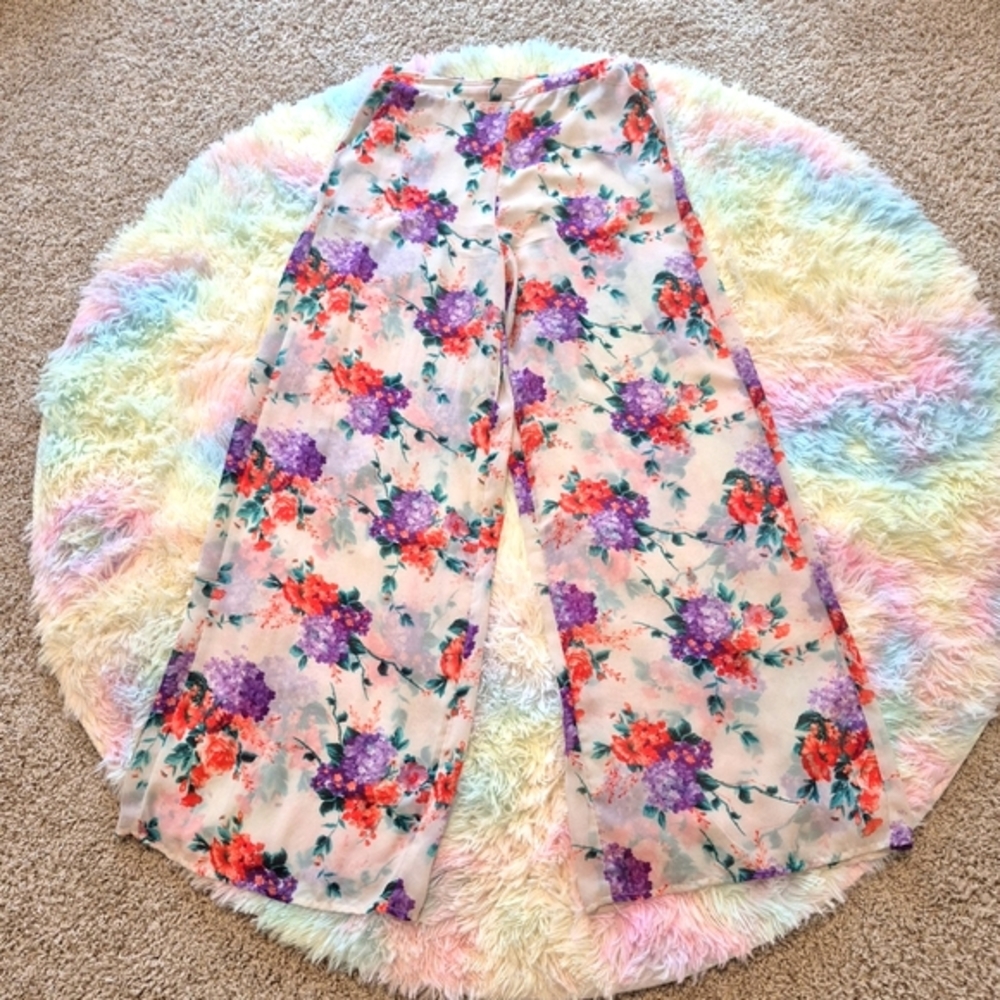 Forever 21 Medium Sheer Floral Print Pants